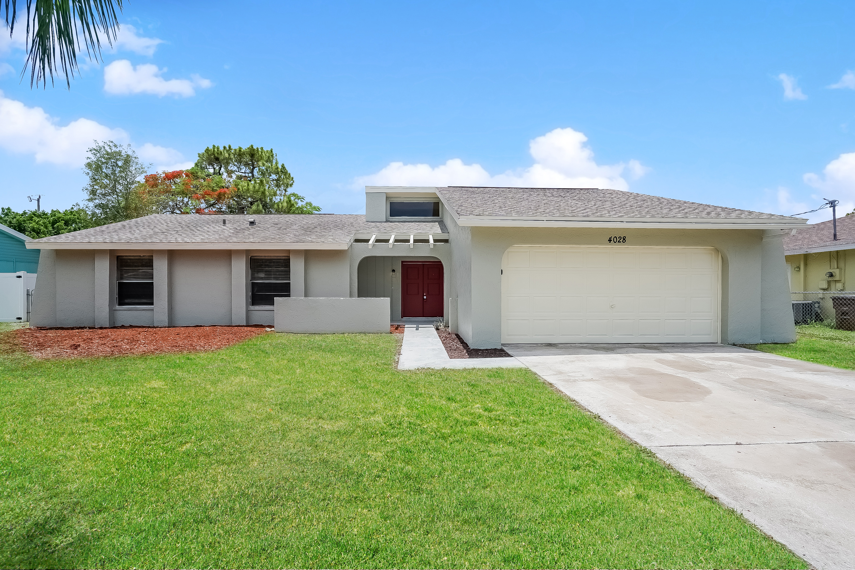 4028 S E 2ND AVE CAPE CORAL, FL 33904